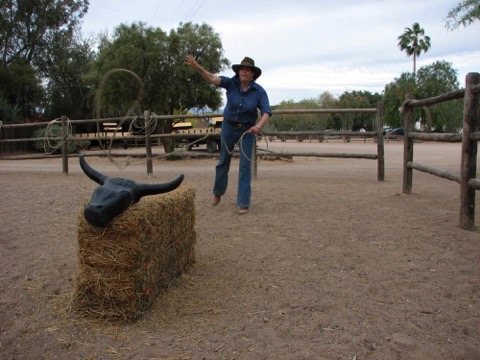 Wendy throwing a lasso